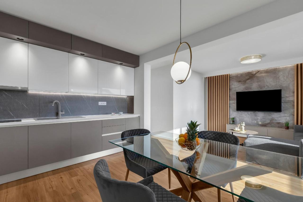 5-6 Luxury Apartments L&L Tucepi - 100M From The Beach - Makarska Exklusiv Екстериор снимка